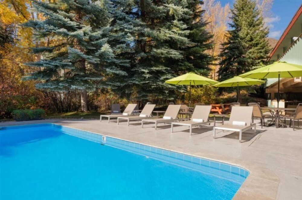 Cozy 1 Bedroom Near Lionshead Village w/ Resort Amenities