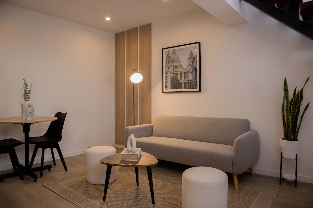 w Impressive 1BR w Terrace in Miraflores