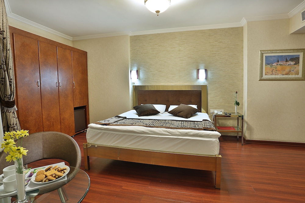 Grand Madrid Otel - Image 21