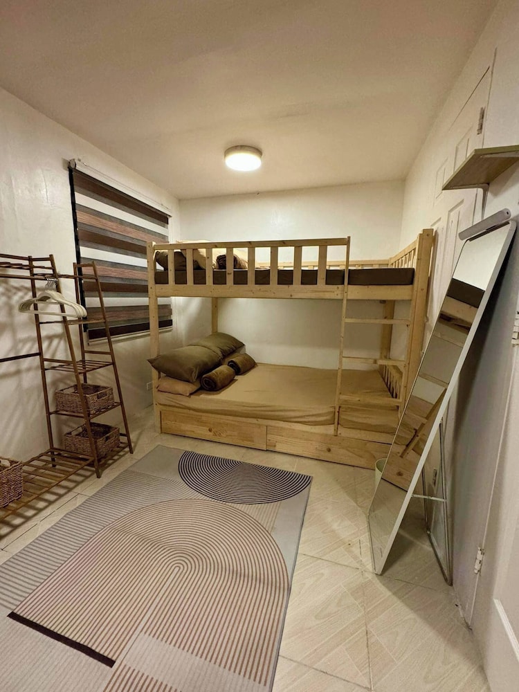 Cozy Holiday Home in San Pablo City for Groups of 8-10