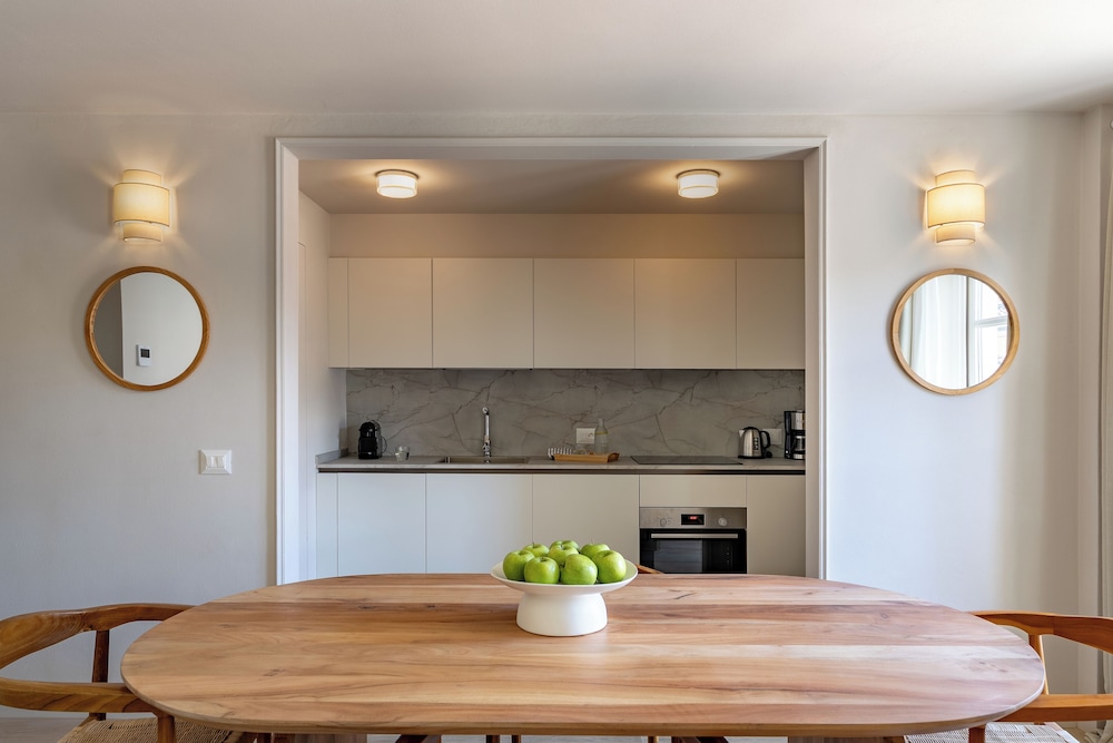 Deservi Luxury Apartments