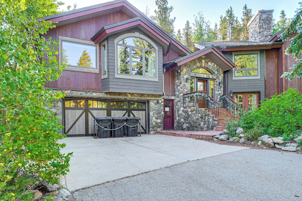 Steps to Ski Shuttle: Breckenridge Home w/ Hot Tub