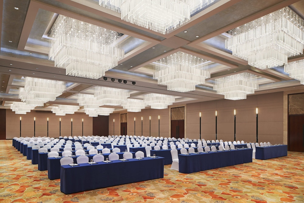 meeting & event spaces