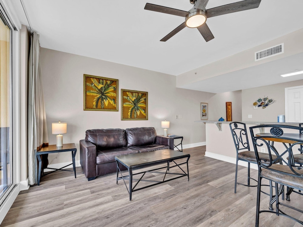 Majestic Beach Towers 1-715