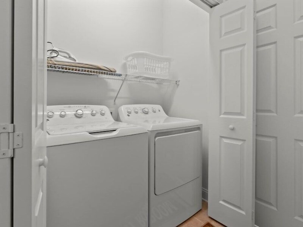 Magnolia Pointe Luster Leaf 4861-403 2 Bedroom Condo