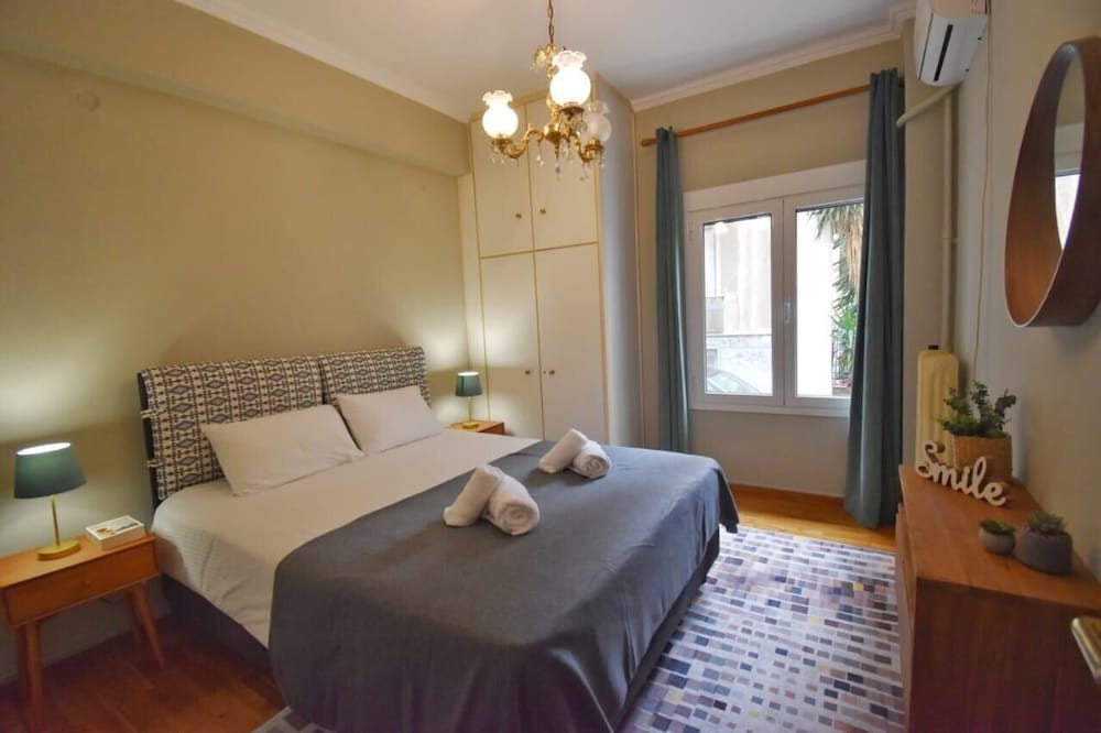 Vintage Apartment