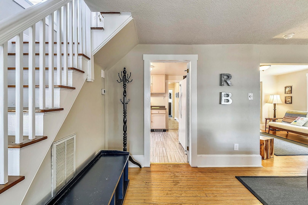 Laurel Street 108