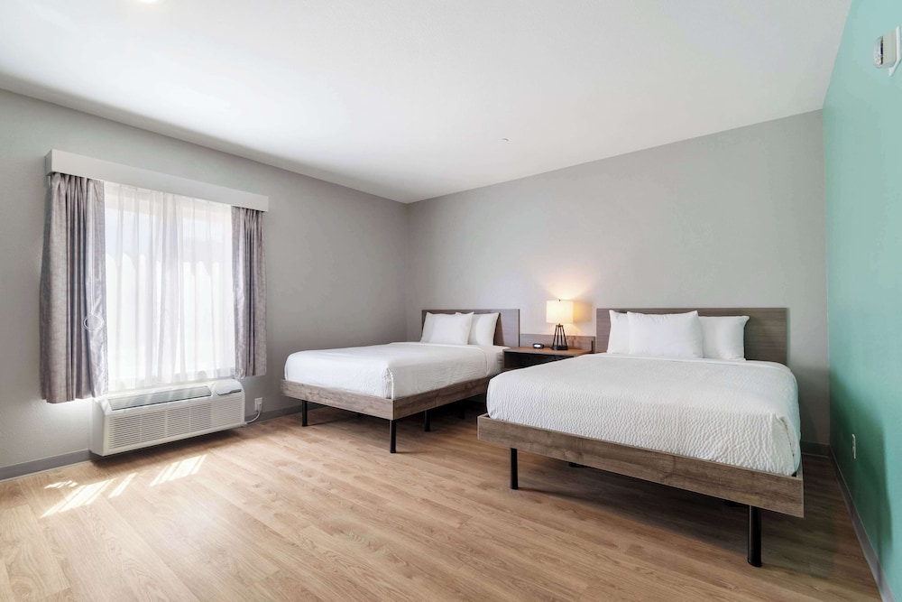 ECHO Suites Extended Stay by Wyndham Dallas Plano/Richardson