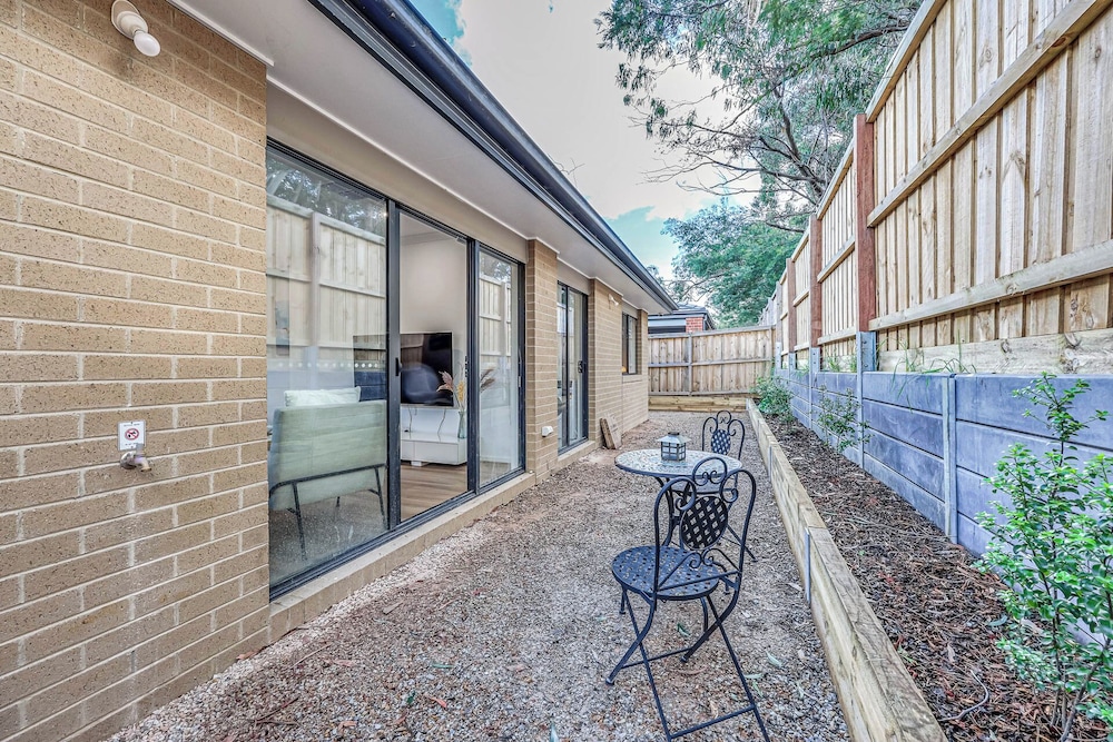 StayAU Officer Newly 5BRM Homley Villa House