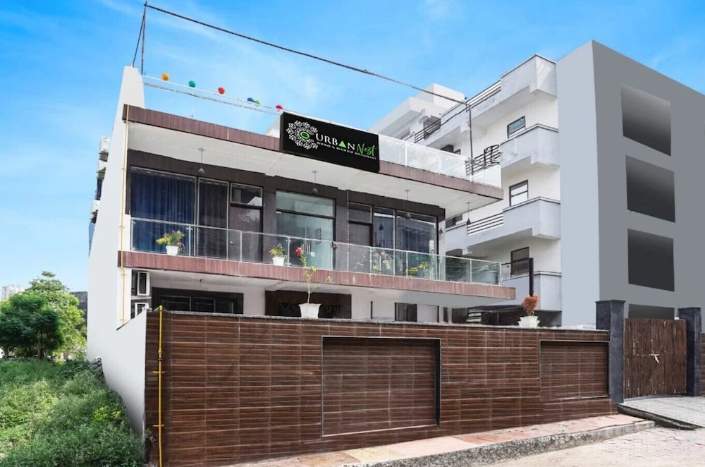 Urban Nest Rooms & Rooftop Restaurant