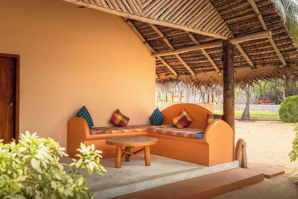 Roshanne Beach Resort