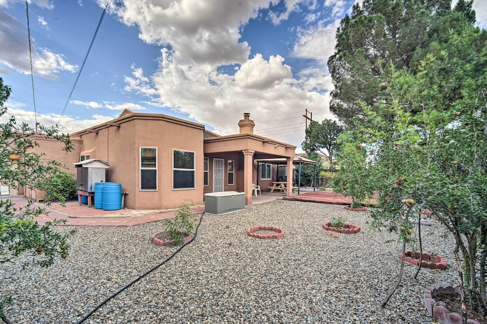 Convenient Las Cruces Home w/ Patio & Grill! view 4