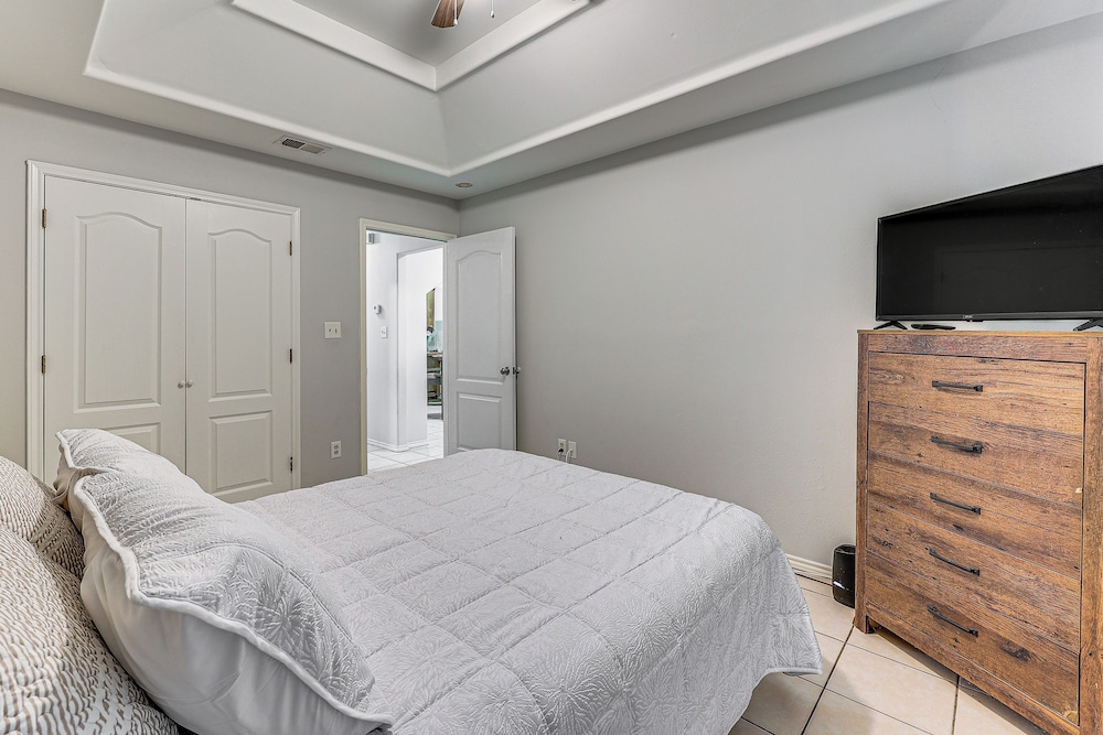 Near Utrgv & State Park: Cozy Mission Unit