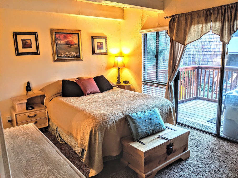 Snow Summit Townhouse Rentals & Sales