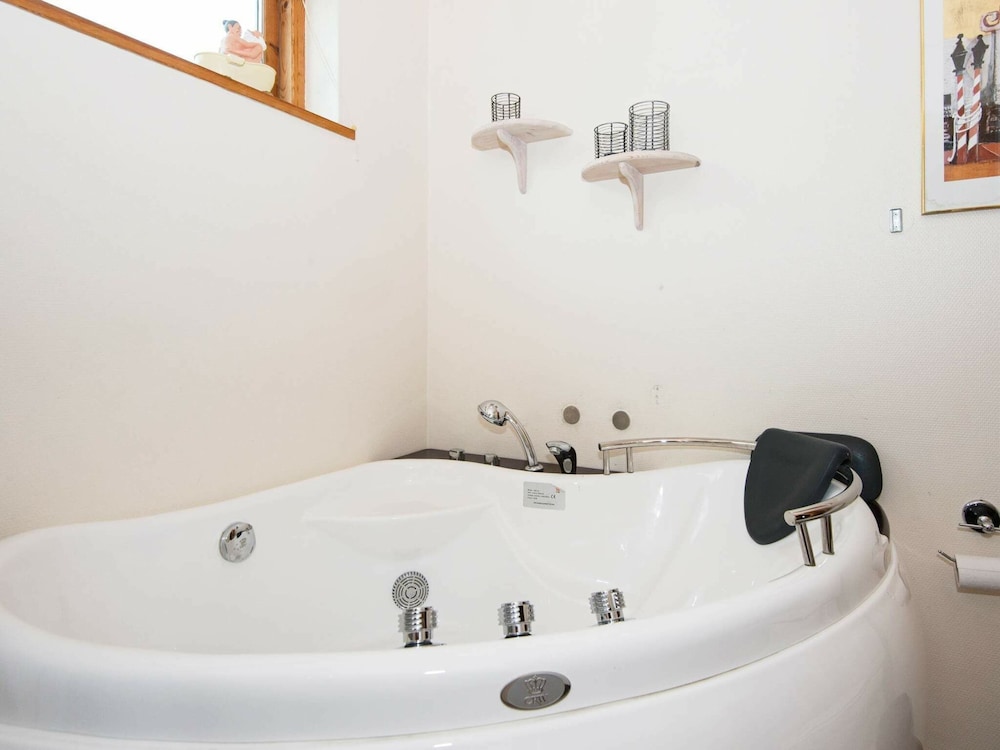 Inviting Holiday Home in Ebeltoft near Sea view 3