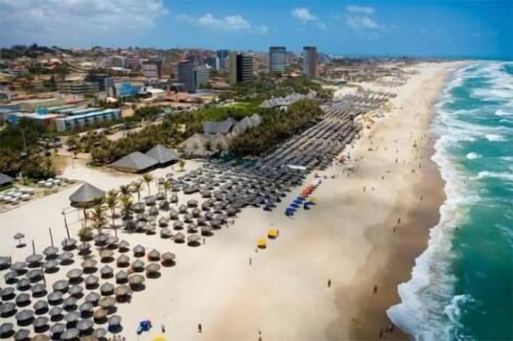 Para 9 Pessoas ao Lado Shopping Rio Mar