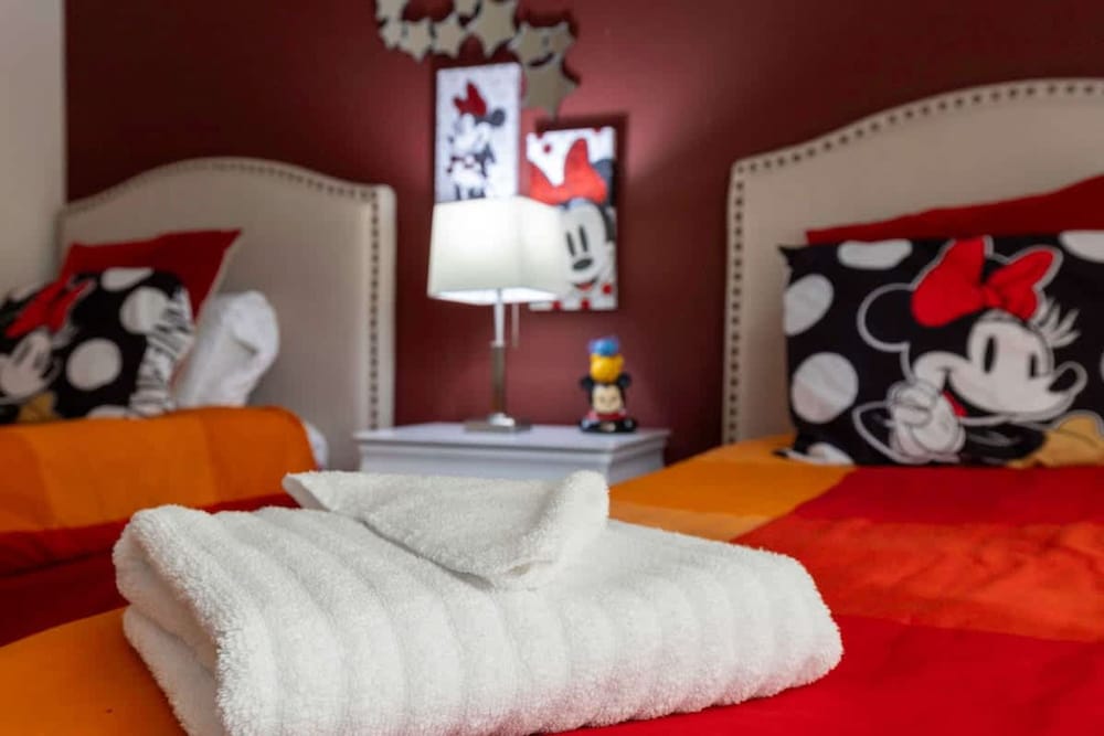 4BR Family Townhouse Steps to Disney