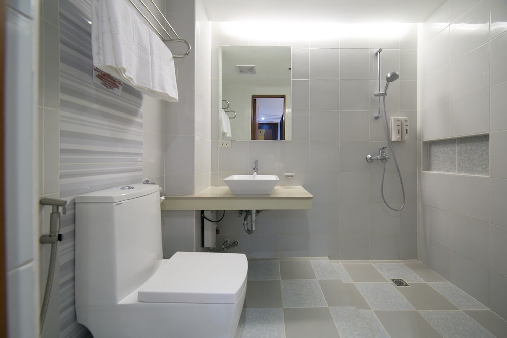 Angeles City Vacations - 950 Condotel - Property Image 11