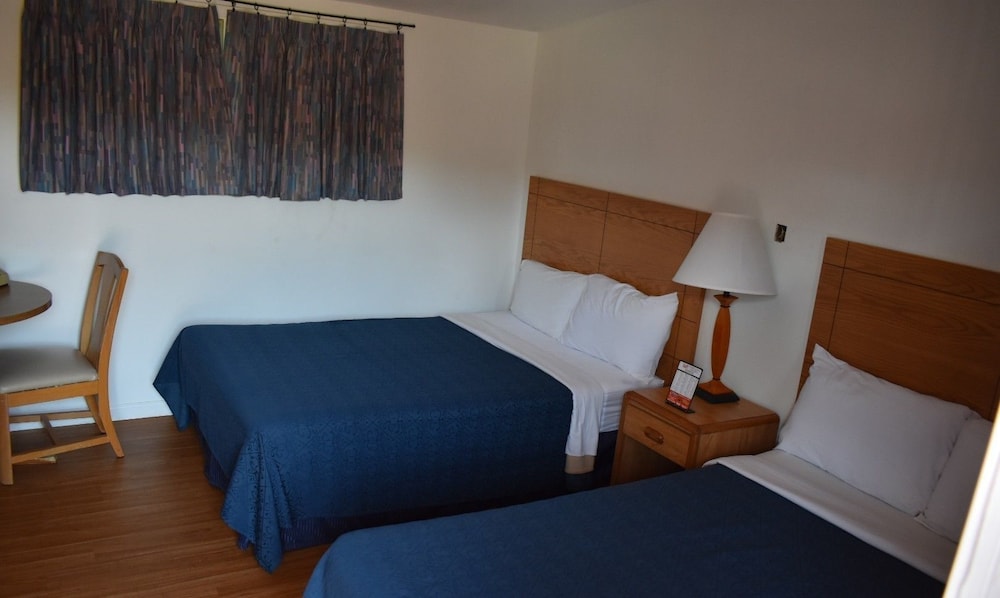 Cadillac Vacations - Economy inn - Property Image 1
