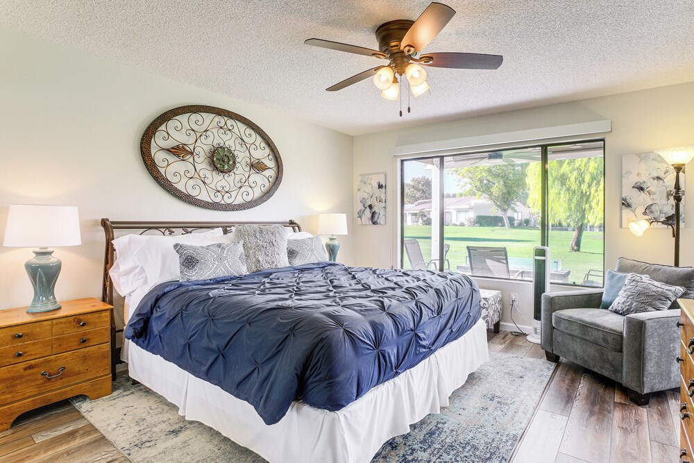 Golf Course On-site: Peaceful Condo in Palm Desert