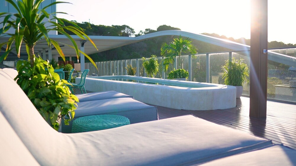 Setai Yacht Comfort - By Almare Flats