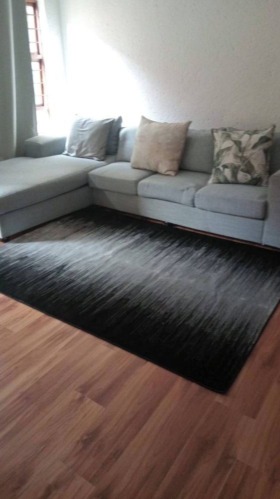 Ground flr 3bed Apartment Private Garden