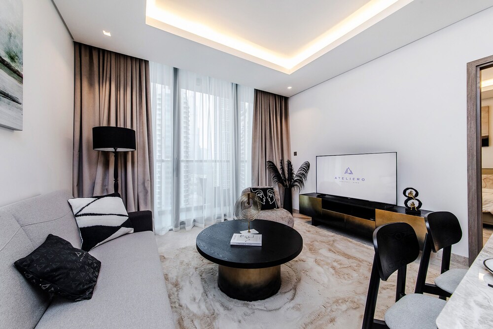 Premium 3BR with Full Burj Khalifa view