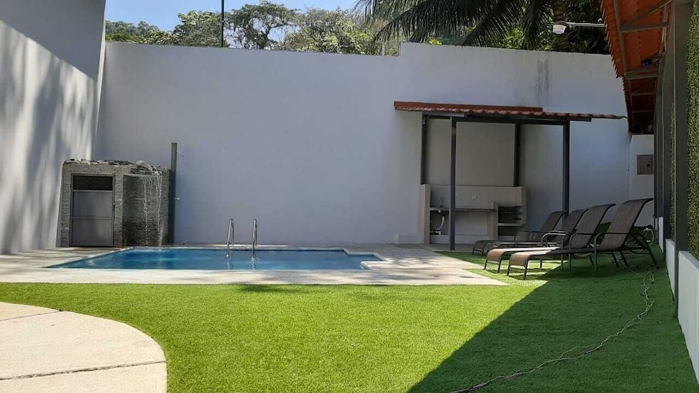 Apartamentos Ganesha Jacó