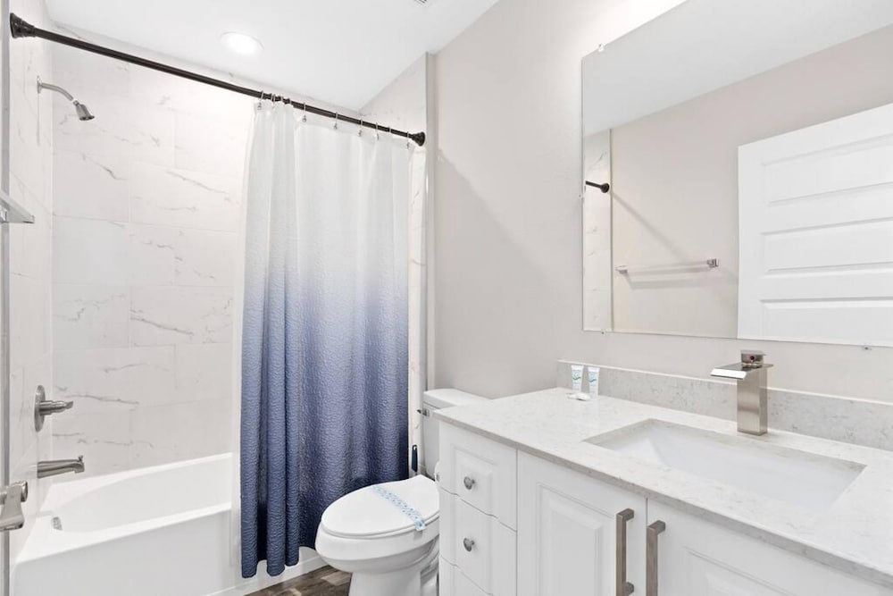 Super Calm- Sleeps 17 W Designs Close TO Parks