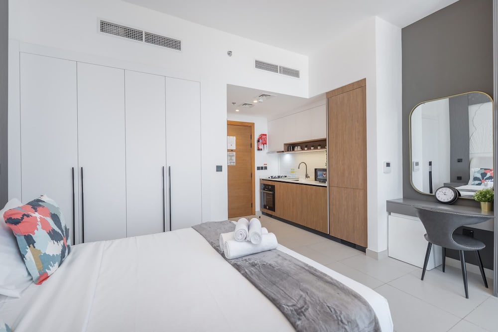 A Prime Studio That Sleeps 2 in Jebel Ali
