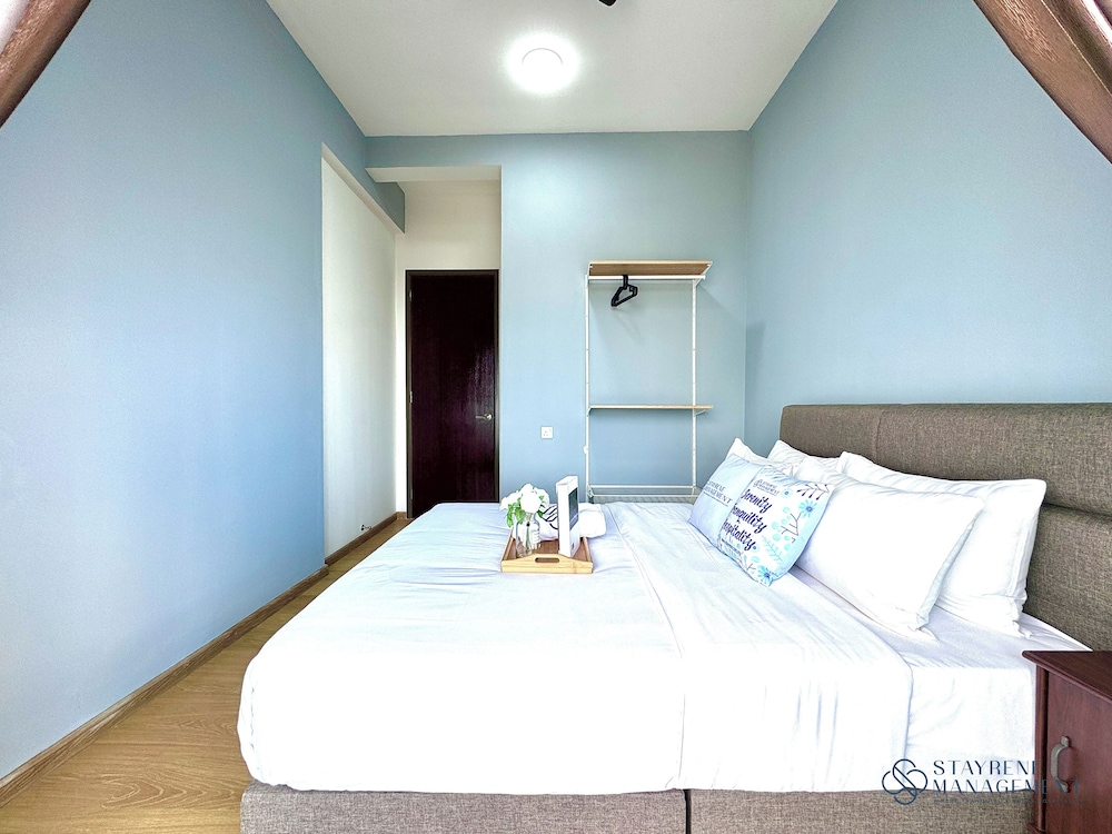 Country Garden Danga Bay Sea View Homestay by Stayrene