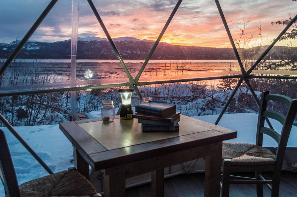 Little Atlin Lodge