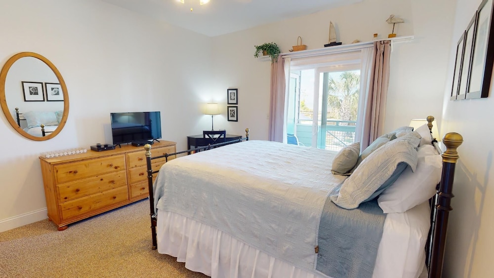 Bay View Villas 1 by Tybee Vacation Rentals