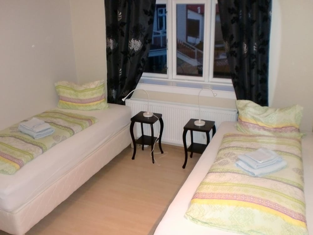 Photo 12