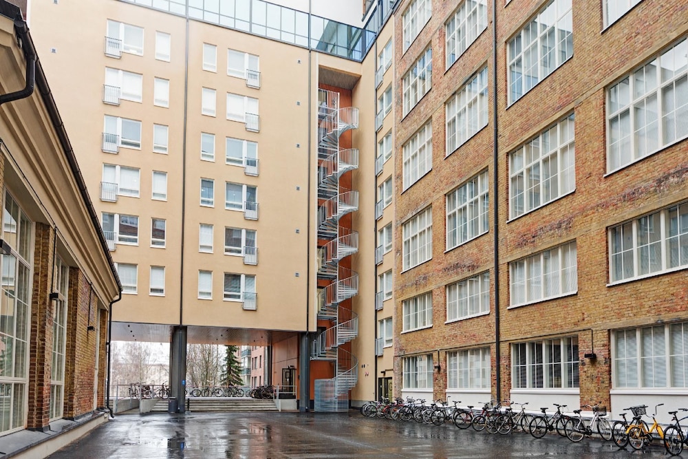 Homelike 1BR Apt with Sauna & Balcony at Pyynikki