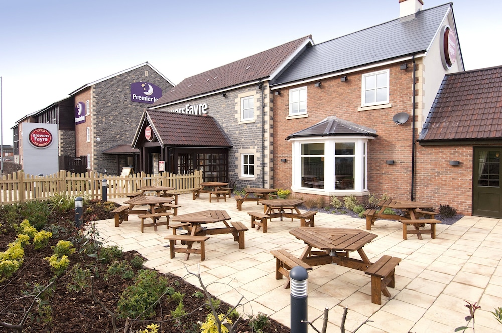 Premier Inn Glastonbury 5