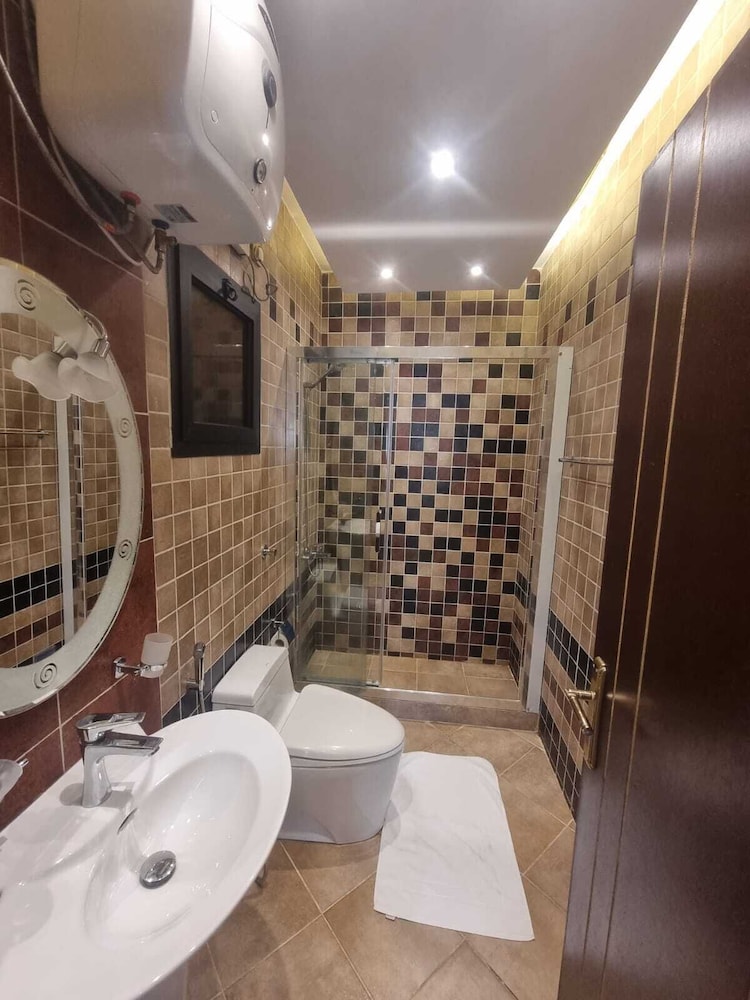 Hometel Khozama Jed