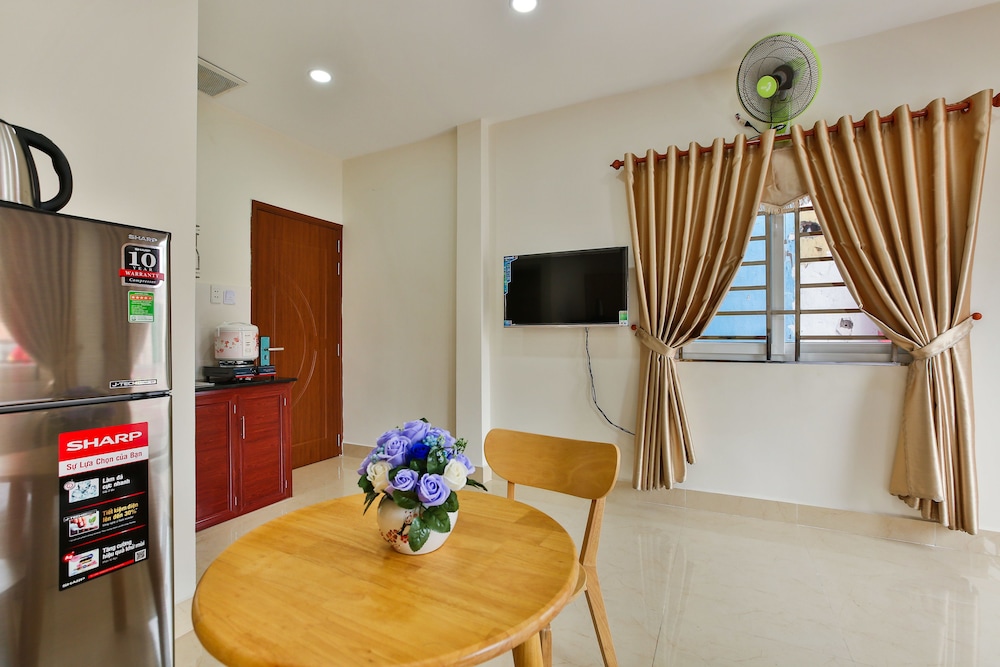 Goldstay 218