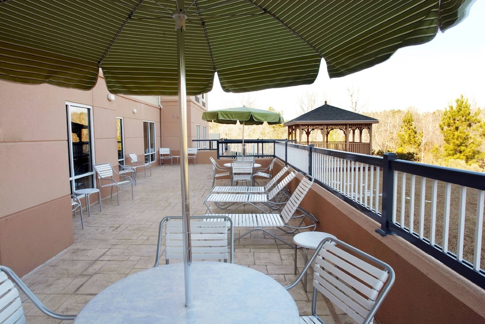 Milledgeville Vacations - Fairfield Inn  Suites Milledgeville - Property Image 4