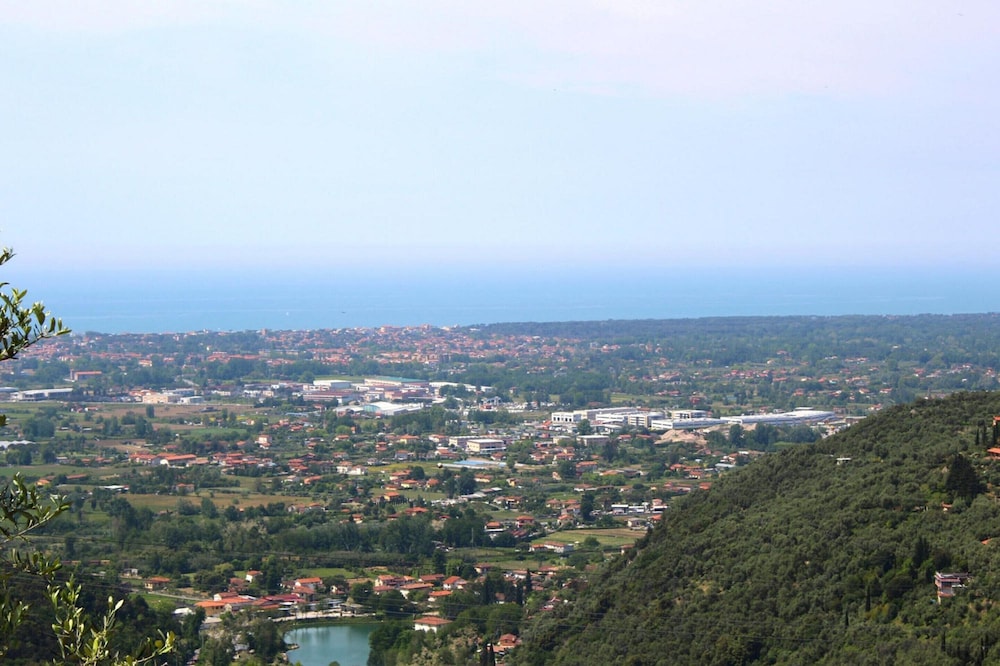 Villa Fiorita, Monteggiori view 5