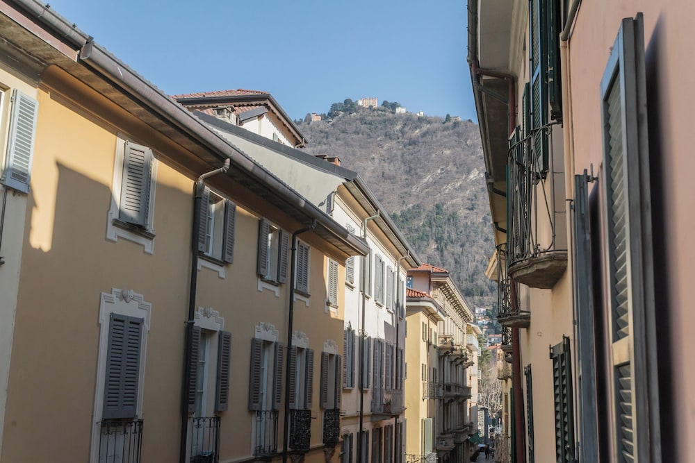 Domus in Como by Rent all Como