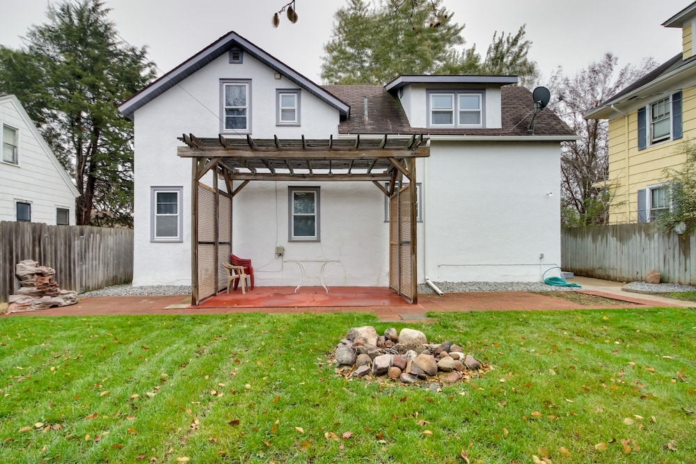 Pet-friendly Cottage: 8 Mi to Paul Bunyan Land! view 4
