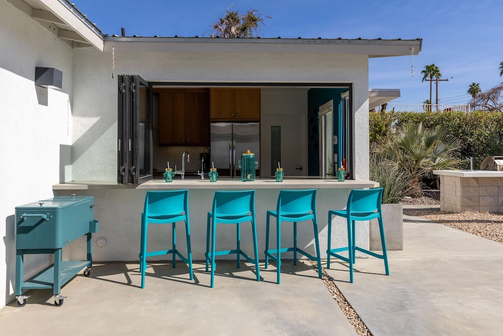 Luxury 4-bedroom Home With Pool Spa Stunning Mountain Views