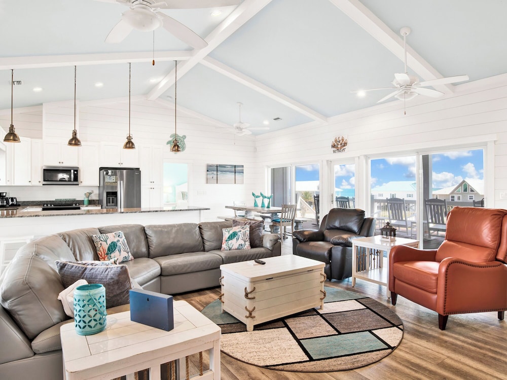 Barefeet Retreat by Southern Vacation Rentals