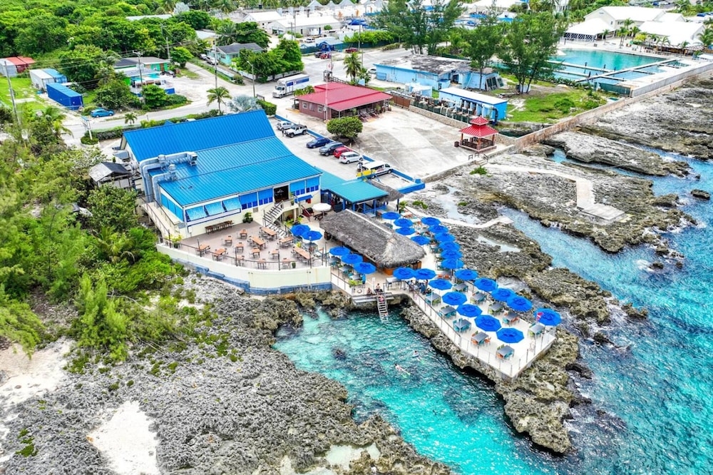 Coconut Bay 126 in West Bay