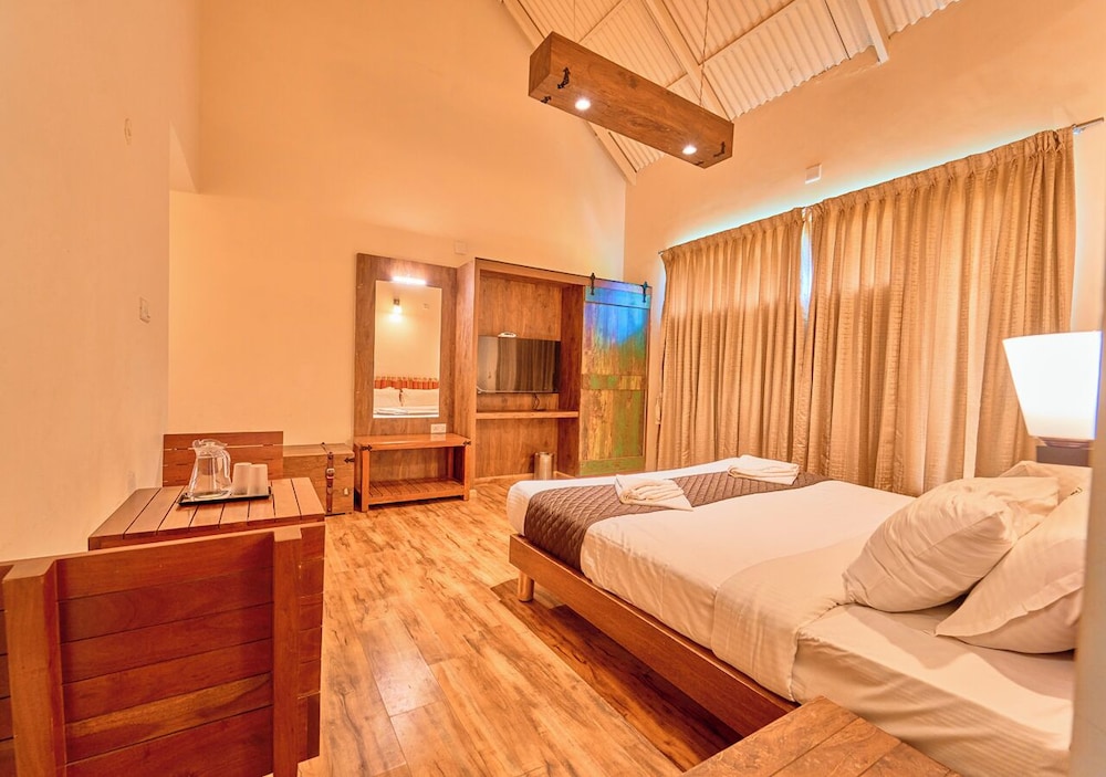 AJ Gable clouds Ooty by VOYE HOMES