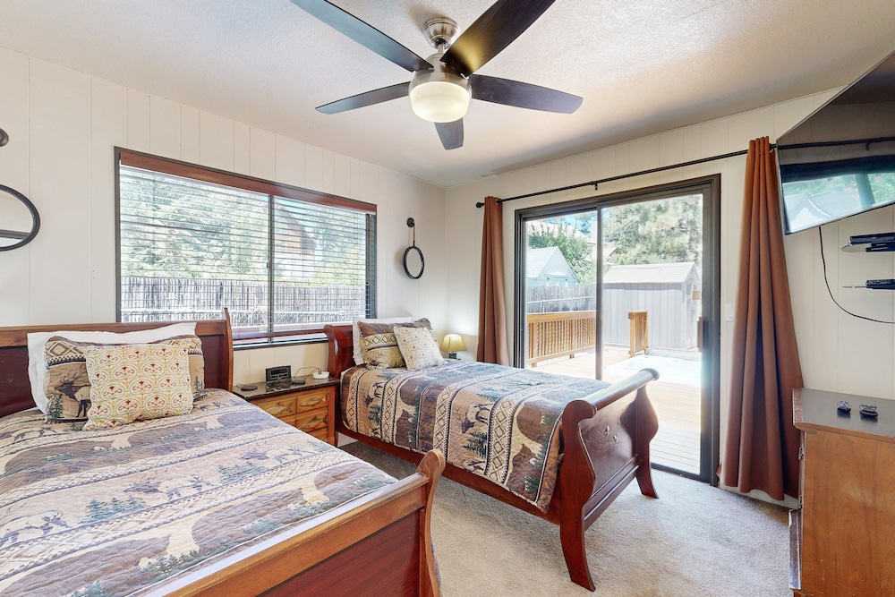 Lazy Bear Cabin #554