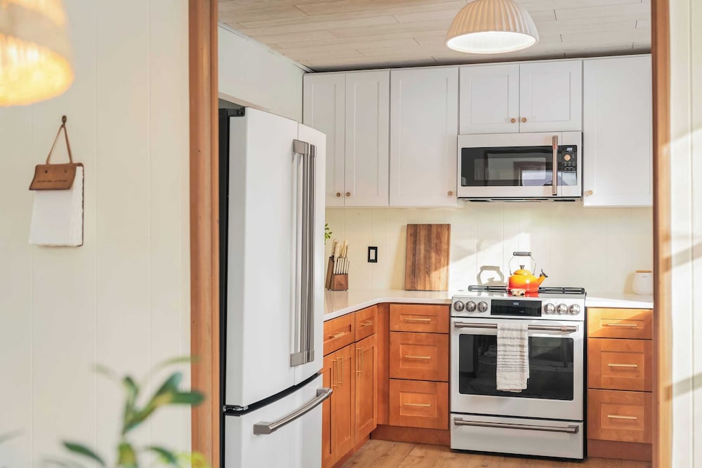 The Pines Cozy Arrowhead Lake Escape With Pools and Outdoor Adventures