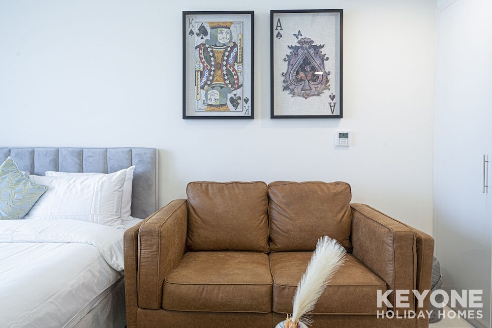 Viridis Residence Cozy Studio Living