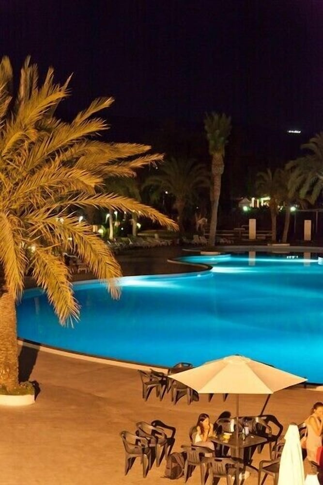 Tindari Resort & Marina Beach
